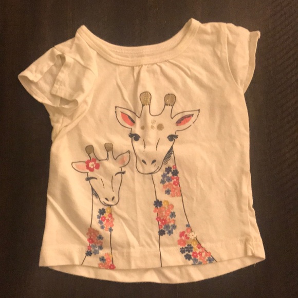 Carter’s 6mo Bundle - Picture 2 of 7